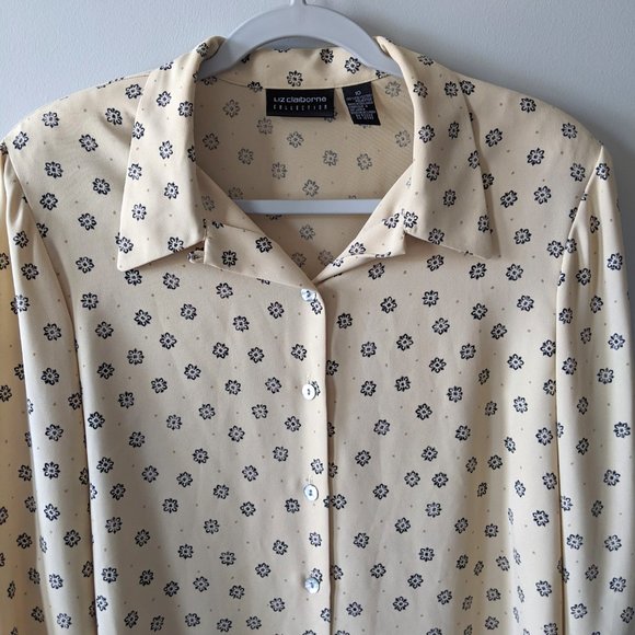 Liz Claiborne Cream Blouse with Black Pattern - Picture 3 of 6
